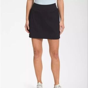 The North Face Class V Skort in TNF‎ Black